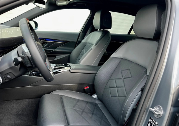 BMW i5 cena 582900 przebieg: 5, rok produkcji 2023 z Nowy Targ małe 191